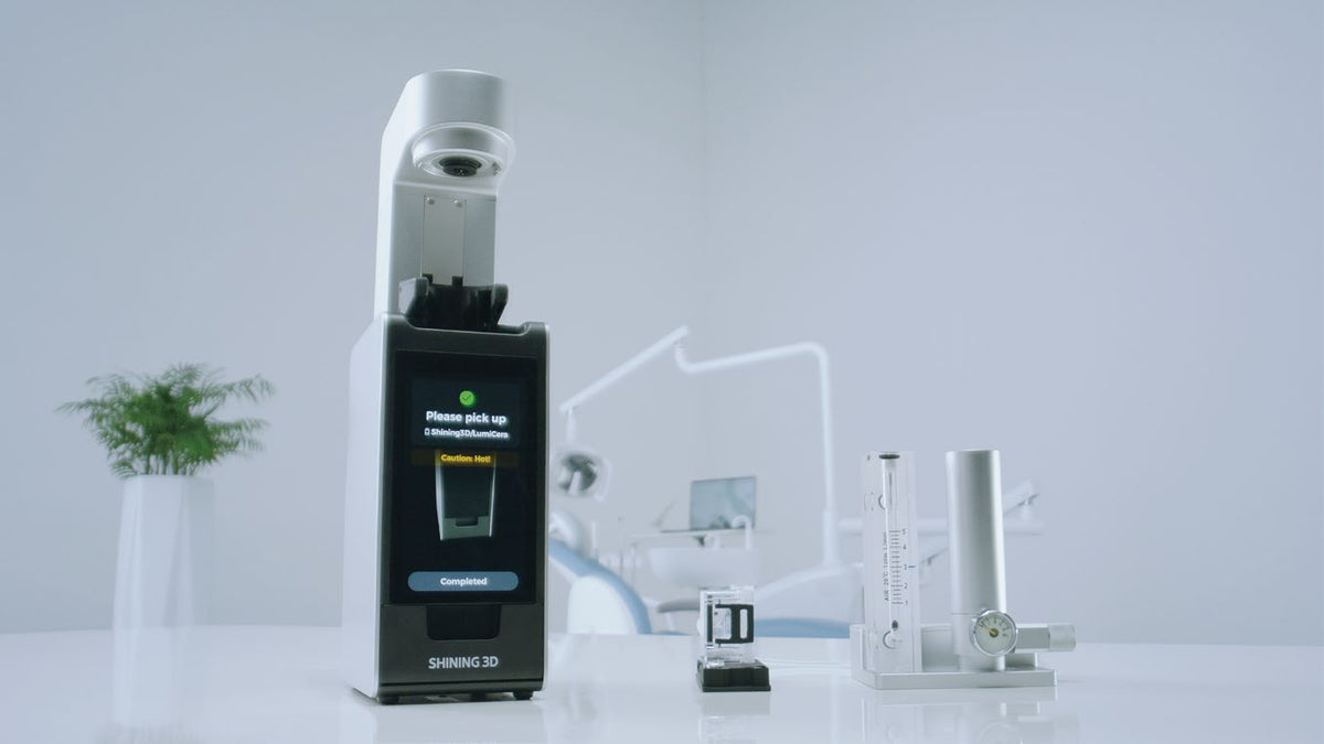 Kit de curado estético conectado a Ceramix-Nano. Vista de aplicación; impresora mostrada como referencia.